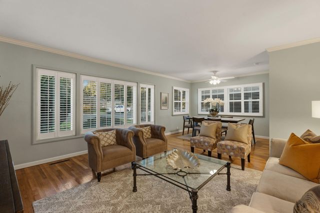 1613 W Meadow Avenue, Visalia, CA 93277