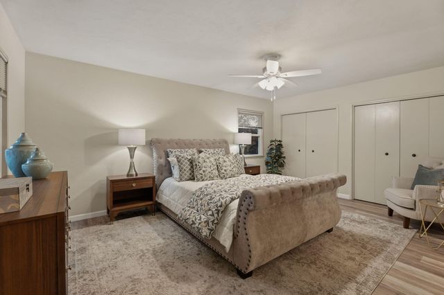 1613 W Meadow Avenue, Visalia, CA 93277