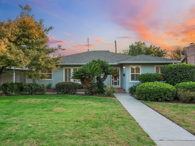 1613 W Meadow Avenue, Visalia, CA 93277