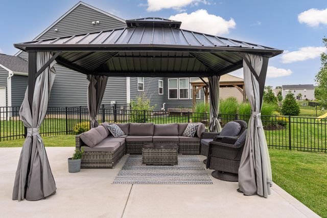 4826 Yankee Road, Hilliard, OH 43026