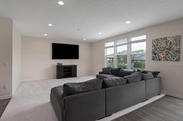 4826 Yankee Road, Hilliard, OH 43026
