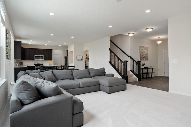 4826 Yankee Road, Hilliard, OH 43026