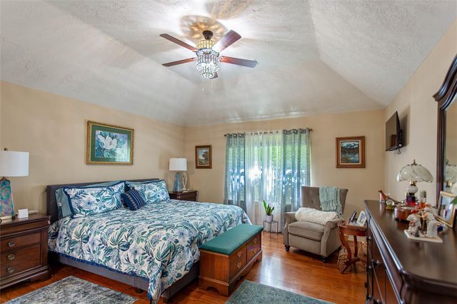 10486 Parkside Drive, Willis, TX 77318
