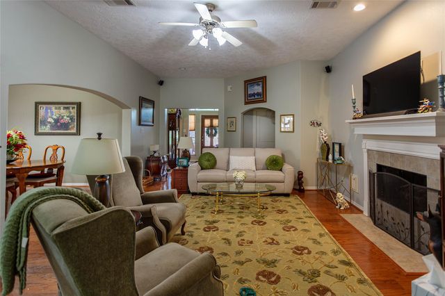 10486 Parkside Drive, Willis, TX 77318