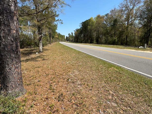 486 Pleasant Ridge Road, Defuniak Springs, FL 32435