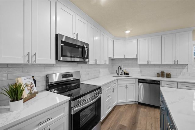 1280 Coler Drive, Pea Ridge, AR 72751