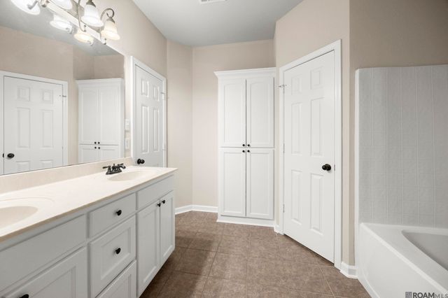 11397 Ashwood Ct, Denham Springs, LA 70726