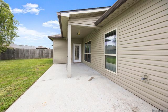 11397 Ashwood Ct, Denham Springs, LA 70726