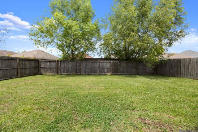11397 Ashwood Ct, Denham Springs, LA 70726