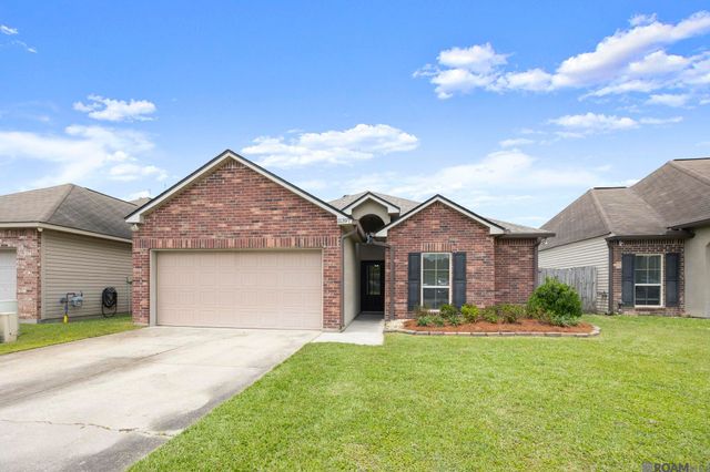 11397 Ashwood Ct, Denham Springs, LA 70726