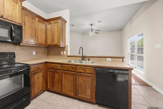 11397 Ashwood Ct, Denham Springs, LA 70726