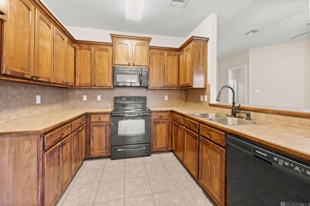 11397 Ashwood Ct, Denham Springs, LA 70726