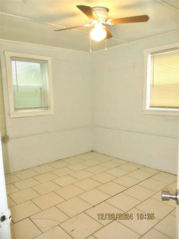 1006 S CLARA AVENUE, Deland, FL 32720