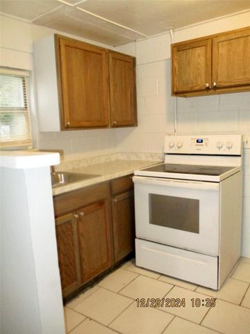 1006 S CLARA AVENUE, Deland, FL 32720