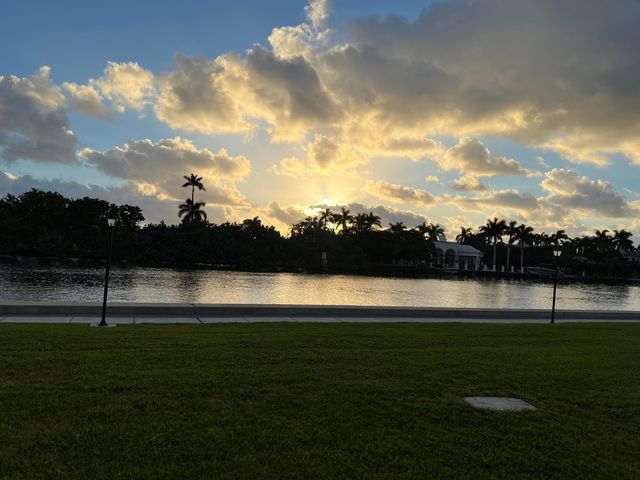9 Colonial Club Drive 102, Boynton Beach, FL 33435