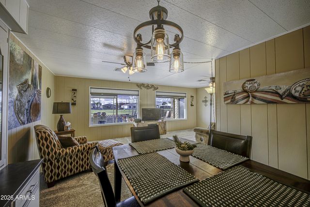 2246 N NICKLAUS Drive, Mesa, AZ 85215