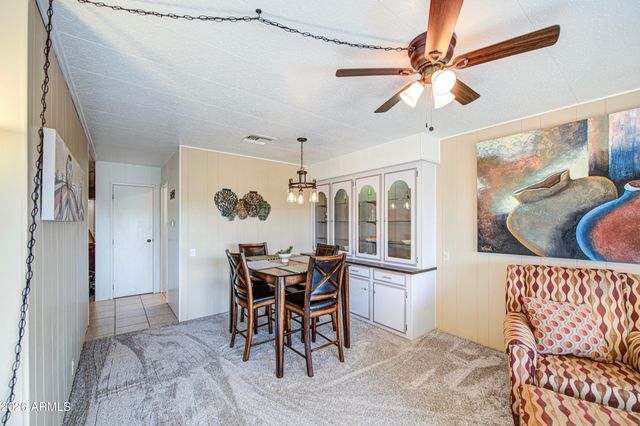 2246 N NICKLAUS Drive, Mesa, AZ 85215