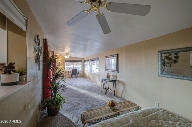 2246 N NICKLAUS Drive, Mesa, AZ 85215