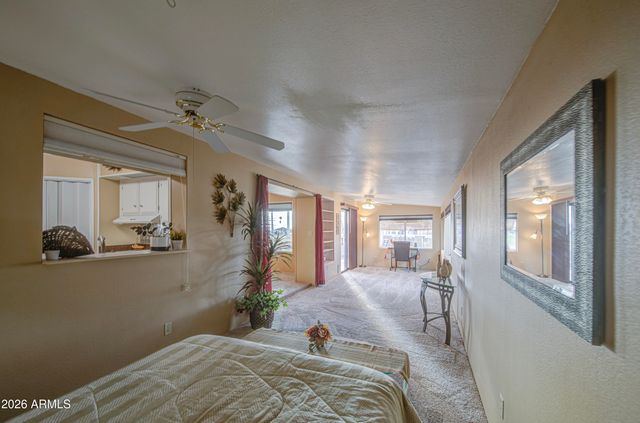 2246 N NICKLAUS Drive, Mesa, AZ 85215