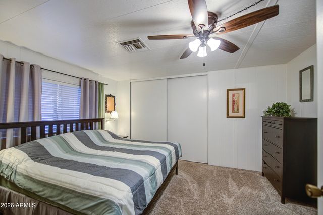 2246 N NICKLAUS Drive, Mesa, AZ 85215