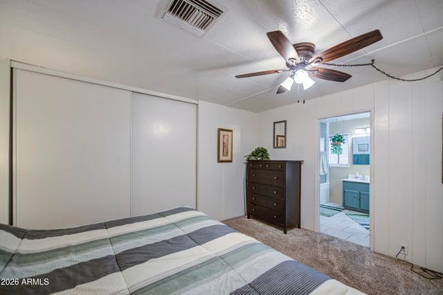 2246 N NICKLAUS Drive, Mesa, AZ 85215