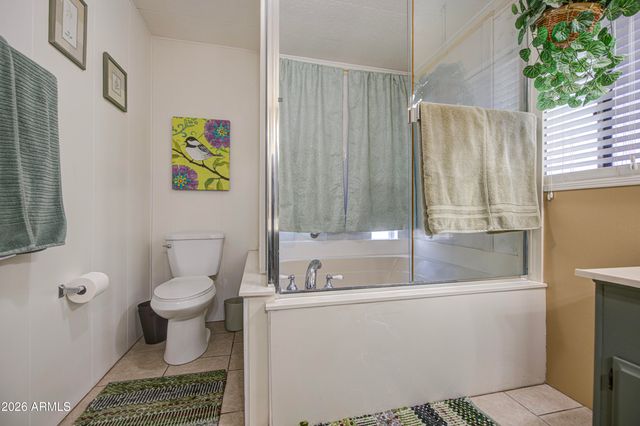 2246 N NICKLAUS Drive, Mesa, AZ 85215