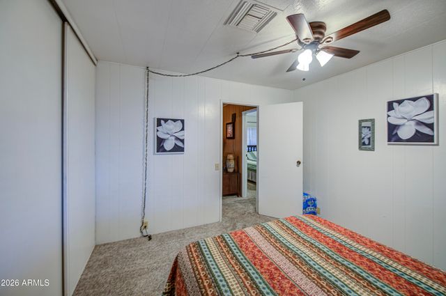 2246 N NICKLAUS Drive, Mesa, AZ 85215