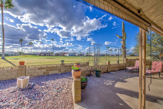 2246 N NICKLAUS Drive, Mesa, AZ 85215