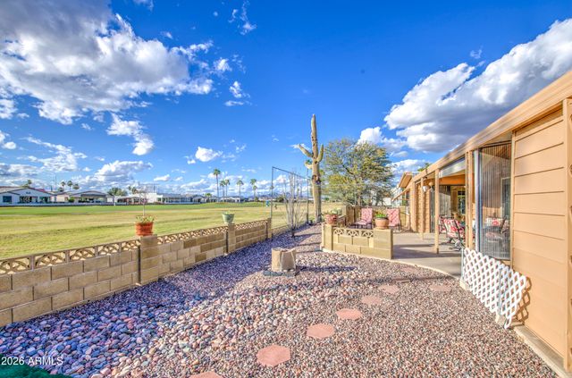 2246 N NICKLAUS Drive, Mesa, AZ 85215