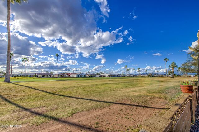 2246 N NICKLAUS Drive, Mesa, AZ 85215