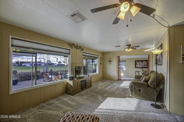 2246 N NICKLAUS Drive, Mesa, AZ 85215