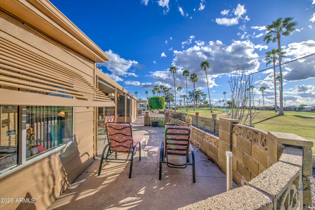 2246 N NICKLAUS Drive, Mesa, AZ 85215