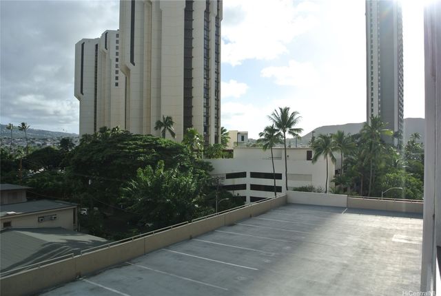 201 Ohua Avenue 607, Honolulu, HI 96815
