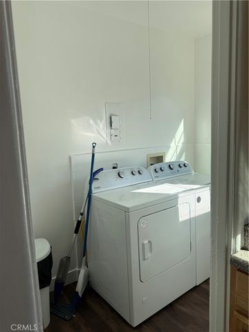 2332 N Catalina Street, Burbank, CA 91504