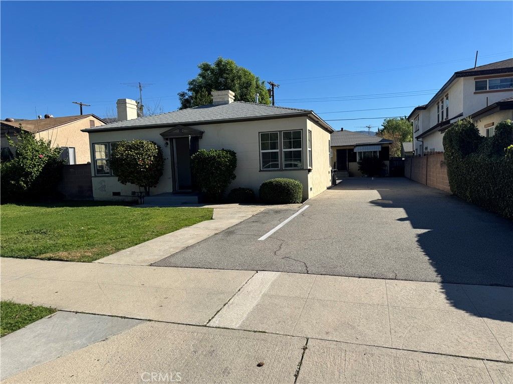 2332 N Catalina Street, Burbank, CA 91504