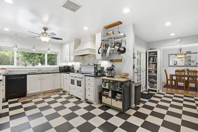 11469 Lorena Lane, El Cajon, CA 92020