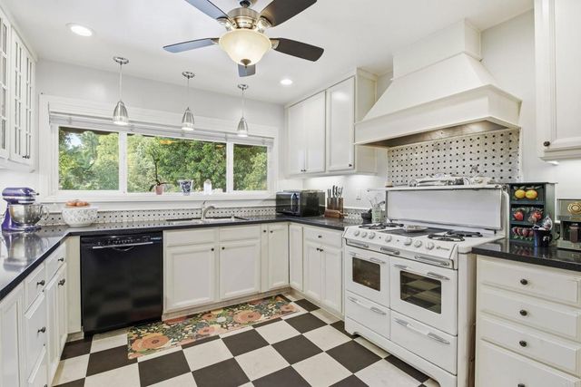 11469 Lorena Lane, El Cajon, CA 92020