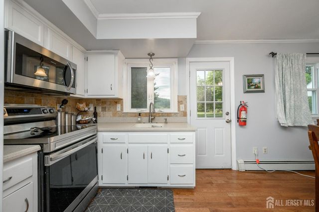 40 Kinnaman Avenue, Washington Twp, NJ 07882