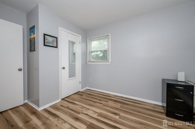 40 Kinnaman Avenue, Washington Twp, NJ 07882