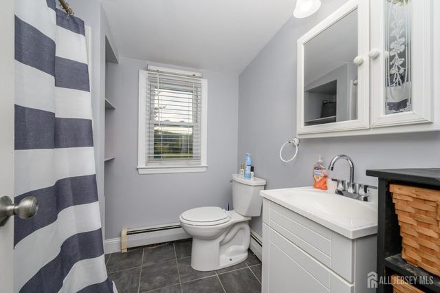 40 Kinnaman Avenue, Washington Twp, NJ 07882