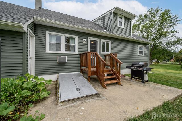 40 Kinnaman Avenue, Washington Twp, NJ 07882