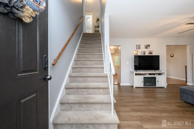 40 Kinnaman Avenue, Washington Twp, NJ 07882