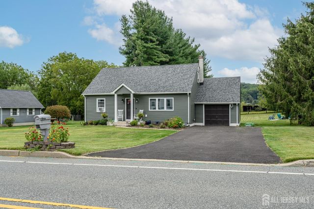 40 Kinnaman Avenue, Washington Twp, NJ 07882