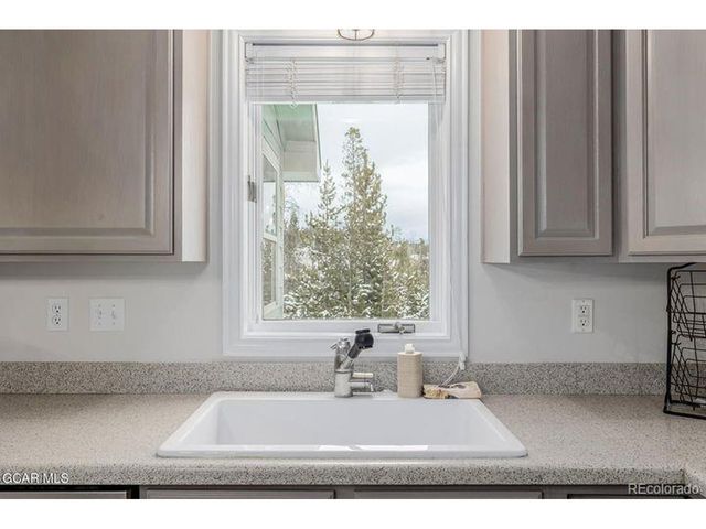 37 GCR 4482, Grand Lake, CO 80447