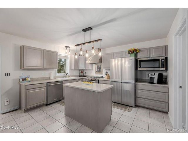 37 GCR 4482, Grand Lake, CO 80447