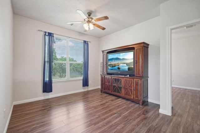 155 Stoney Brook Rd, Kerrville, TX 78028