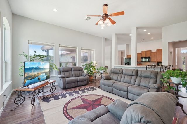 155 Stoney Brook Rd, Kerrville, TX 78028