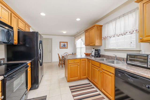 1482 Blue Heron Point, Manning, SC 29102