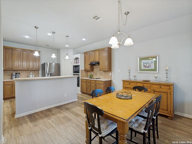 8812 GUSTINE DR, Helotes, TX 78023