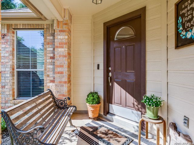 8812 GUSTINE DR, Helotes, TX 78023